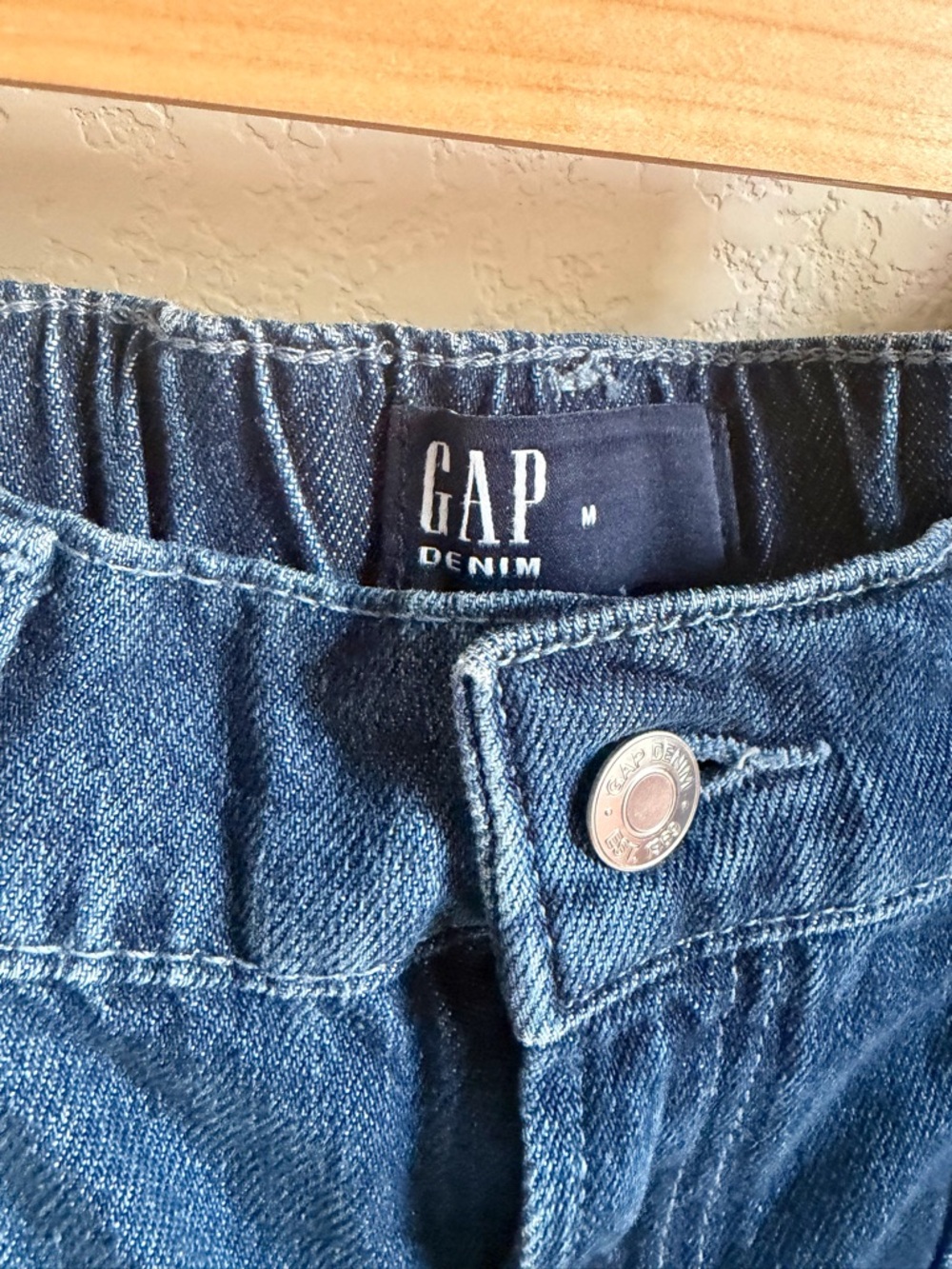 GAP Elastic-Waist Denim Shorts - Blue - Picture 2 of 3